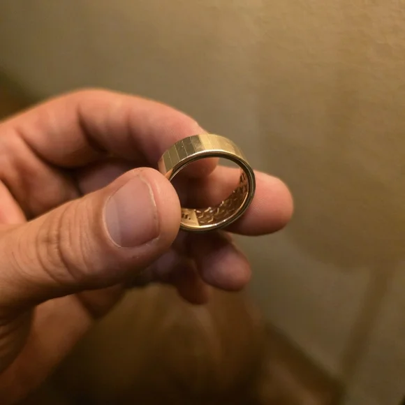 14k Gold Dyadema Ring with Stars Design - Picture 3 of 12